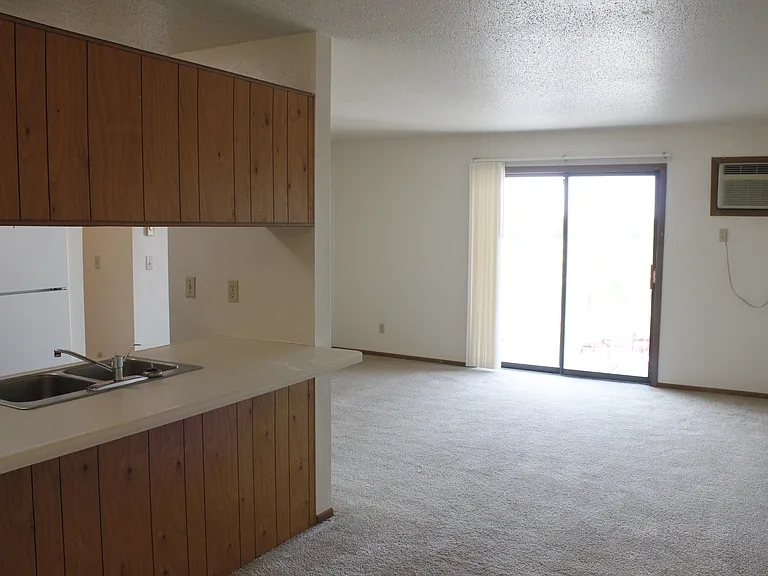 920 Southland Ln — Photo 17