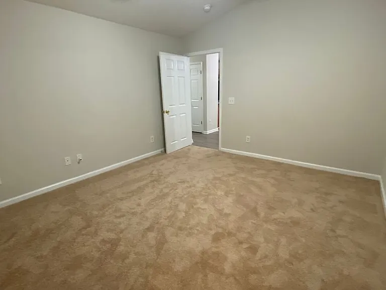 Meridian Park Apartments — Photo 97