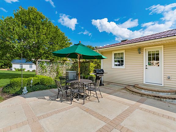 4th image of 3285 Meadowbrook Dr NE #1