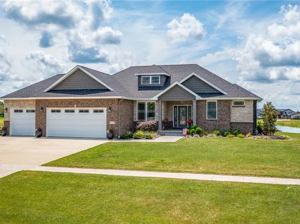 13225 Augusta National Dr, Effingham, IL 62401