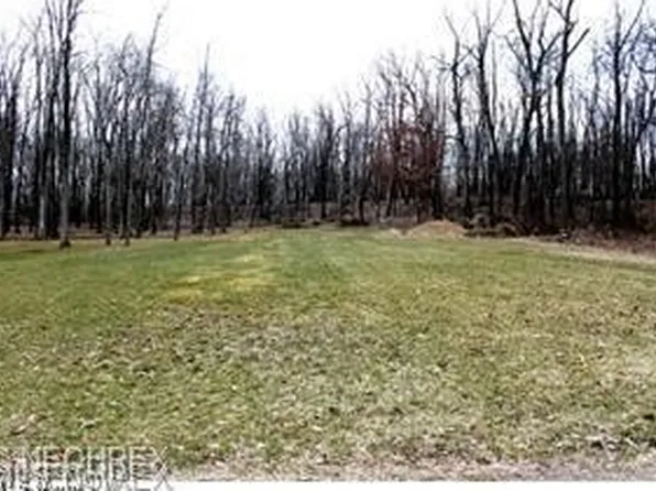 Prairie College St SW, Canton, OH 44706