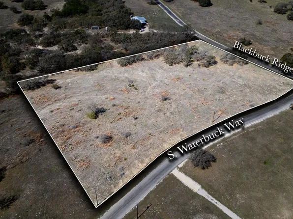 100 S Waterbuck Way, Lampasas, TX 76550