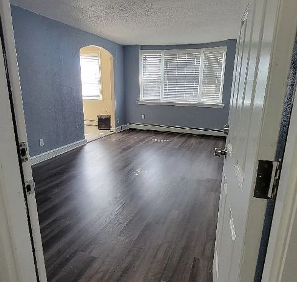 7703 Woolston Ave — Photo 10