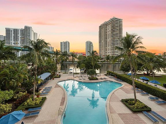 3rd image of 19390 Collins Ave APT 209