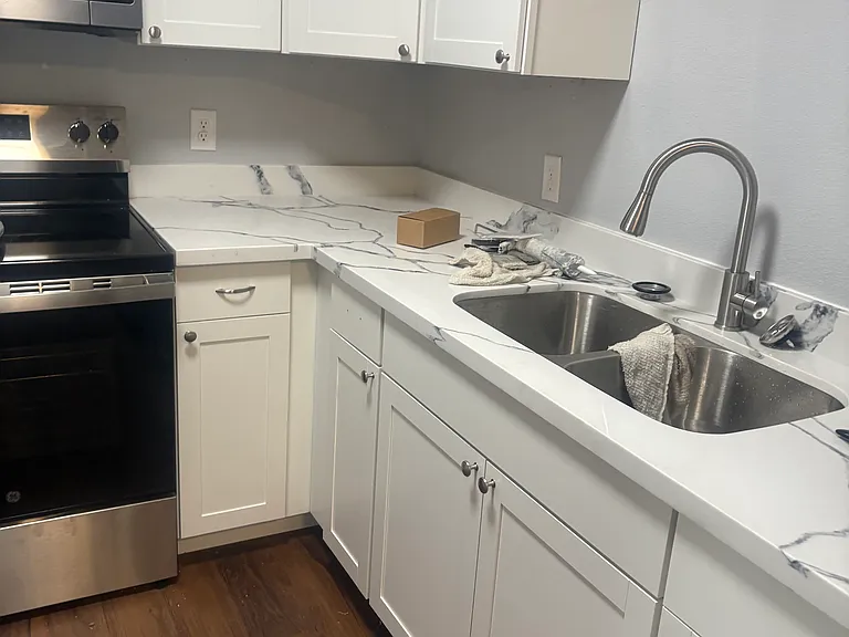 711 W Ella Ave #A — Photo 4