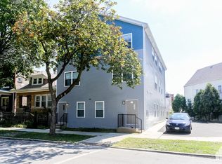 2959 N Hamlin Ave #212, Chicago, IL 60618