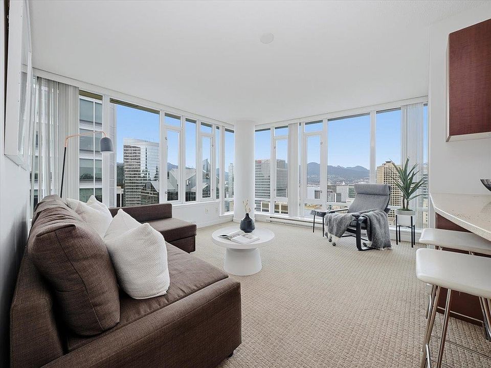 1st image of 610 Granville St #2807