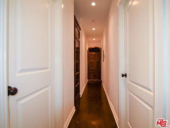 5th image of 949 Havenhurst Dr