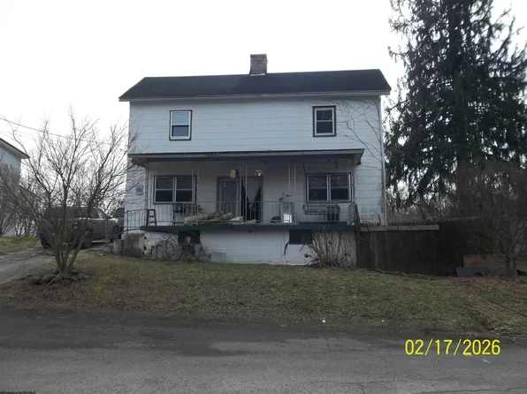 109 Main St, Gypsy, WV 26361