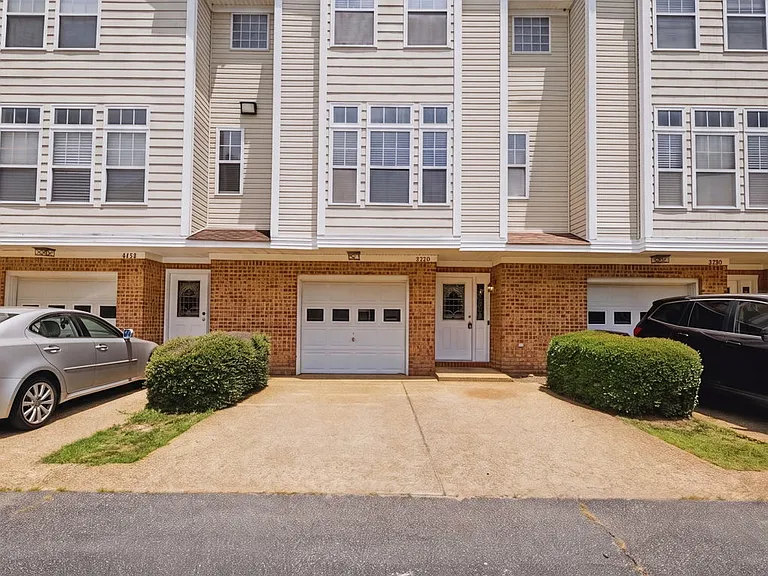4720 Beach Bay Ct — Photo 1