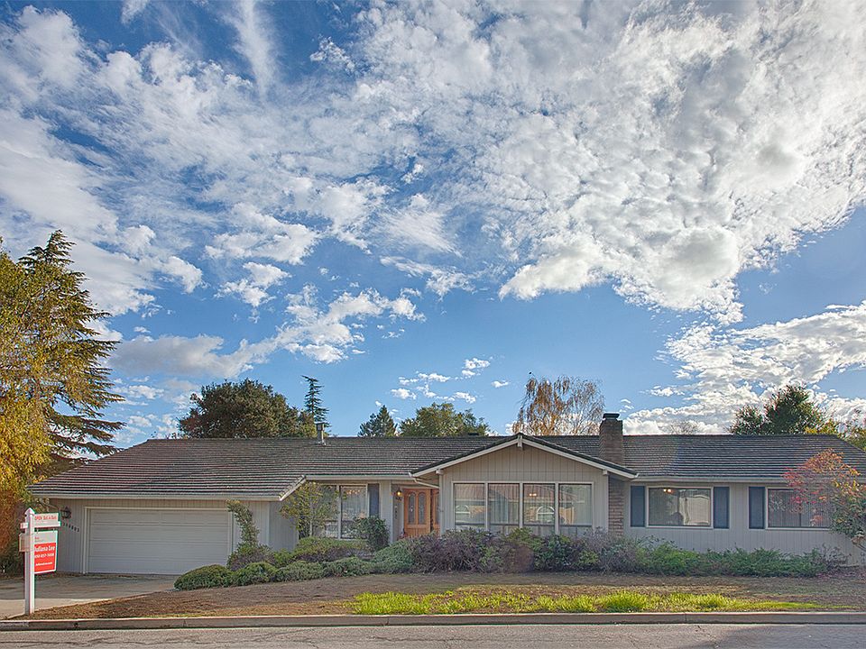 1st image of 20802 Hillmoor Dr