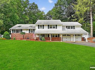 820 Clauss Ln, River Vale, NJ 07675