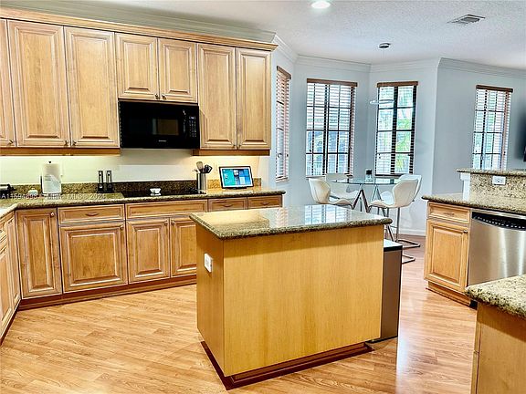 5th image of 2798 Center Court Dr #3-30