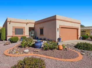 1910 W Amblemorn Dr, Green Valley, AZ 85622