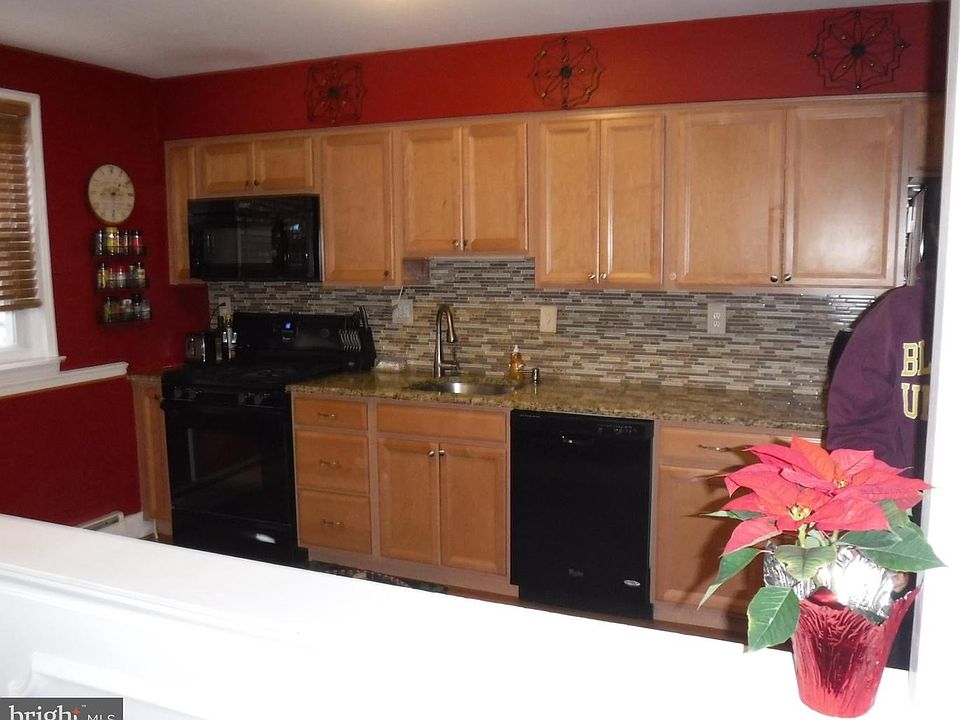 1st image of 12011 Templeton Dr