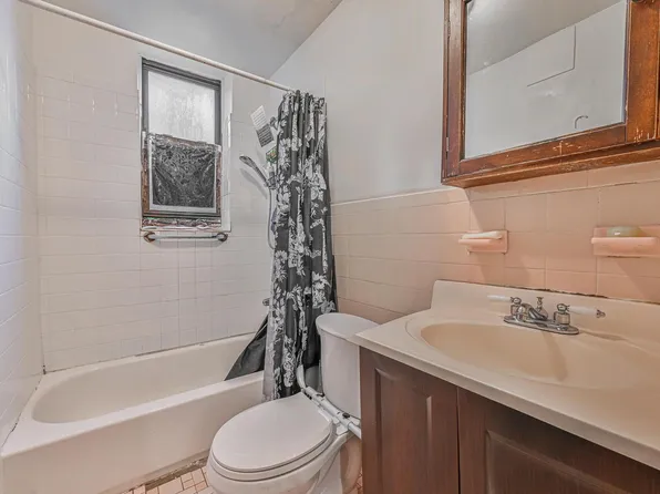 1089 Belmont Avenue image 11 of 18