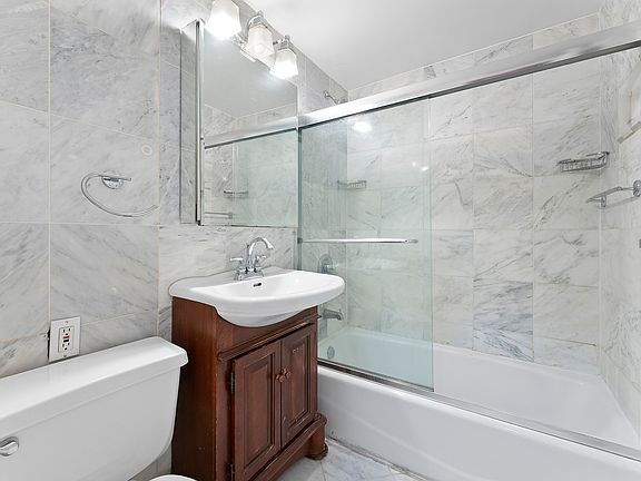 3rd image of 31 E 20th St APT 2F