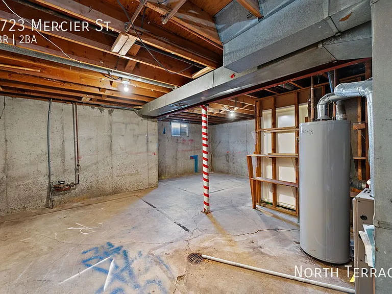 4723 Mercier St — Photo 19