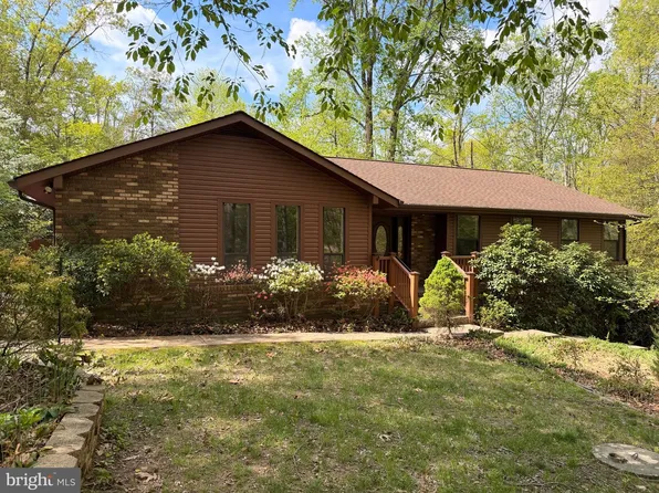 241 Sundew Ln, Pasadena, MD 21122