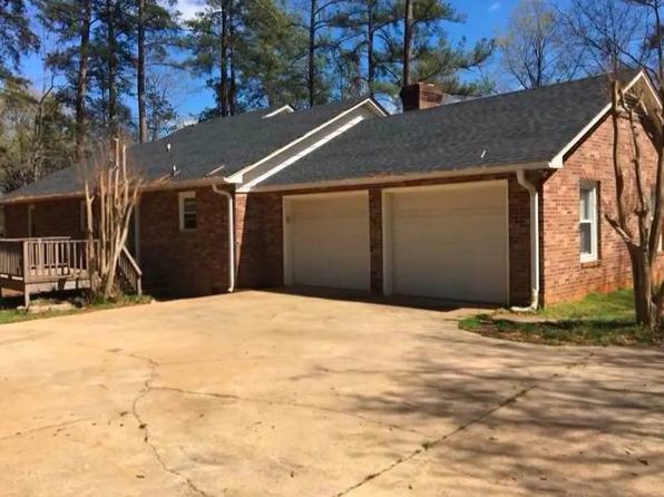312 Holly Tree Cir