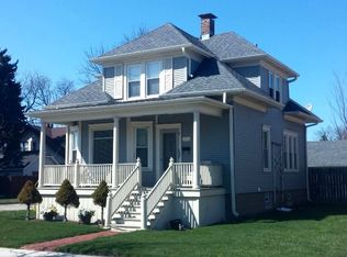 2420 75th St, Kenosha, WI 53143