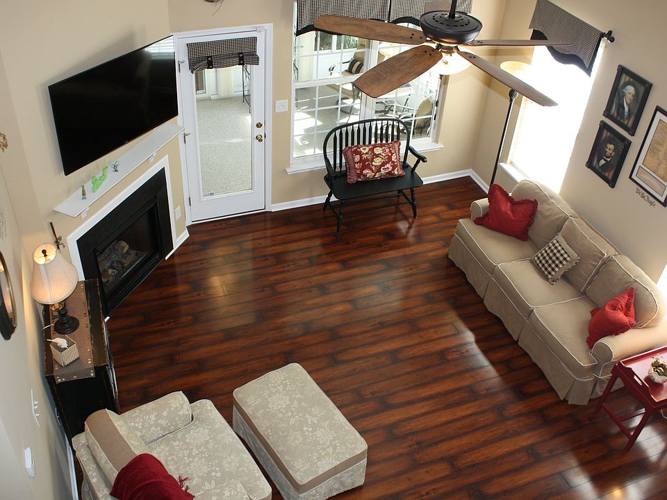 1st image of 4233 Falcon Creek Dr
