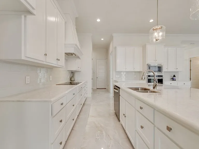 1424 Silent Springs Dr — Photo 6