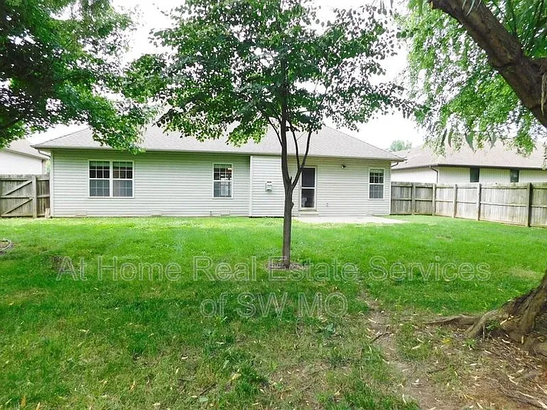 4700 W Meadowlark St — Photo 2