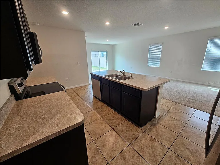 1387 Berry Ln — Photo 10