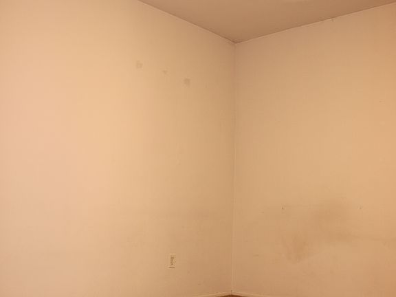 4th image of 515 Semple St APT 3