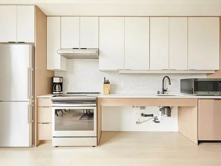Solis Apartments — Photo 15
