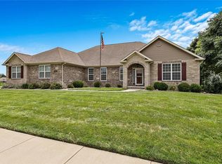 1014 Barteau Dr, Belleville, IL 62226