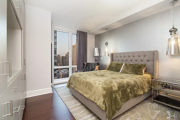 Sold by BLU Real Estate | media 7