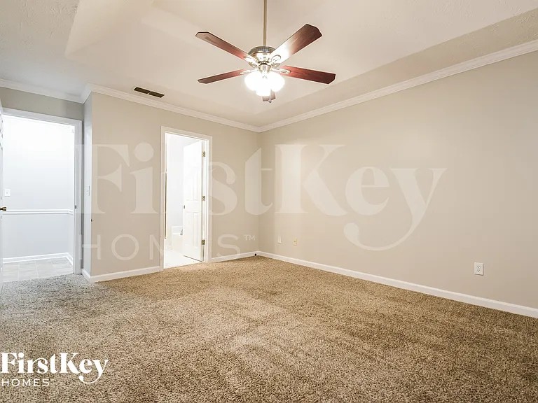 2403 Windridge Dr NE — Photo 10