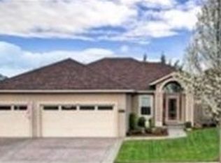 302 Arrowhead Trl, Eagle Pt, OR 97524