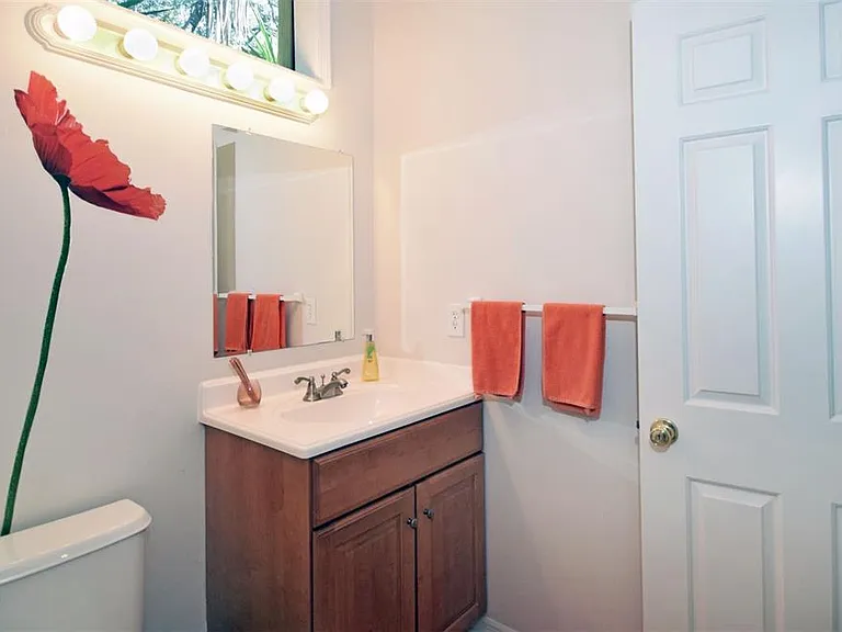 231 Southampton Ln #277 — Photo 23