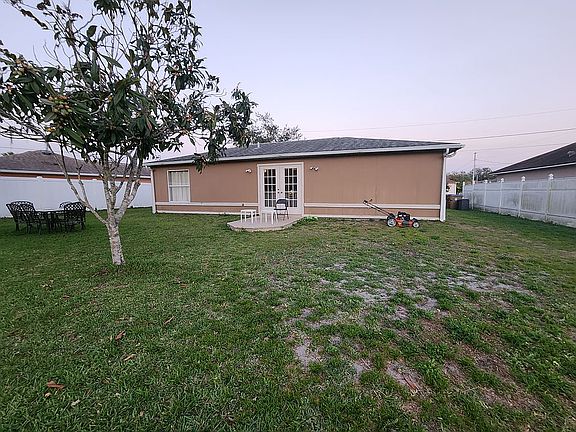 2nd image of 836 Cabaret Ct