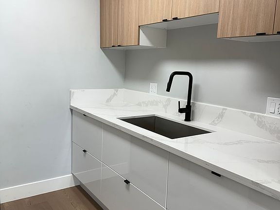 2nd image of 9746 Park St #6