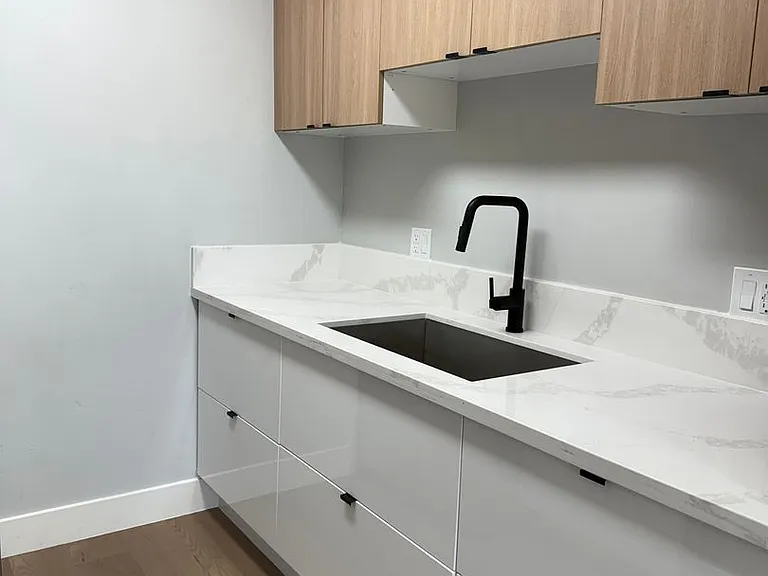 Park Apartments-Beautiful recently renovated — Photo 18