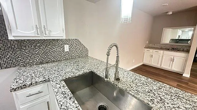 3 bed, 2.5 bath, 1516 sqft, $1,500 — Photo 3