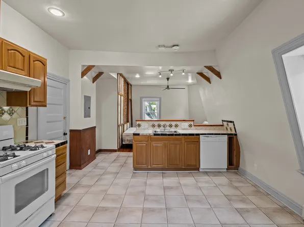 30 Princeton Ave APT 6, Providence, RI 02907