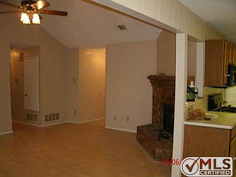 4th image of 721 Thornhill Ln