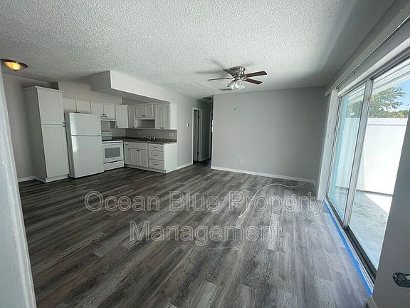 2nd image of 401 S Fernwood Ave Unit 3