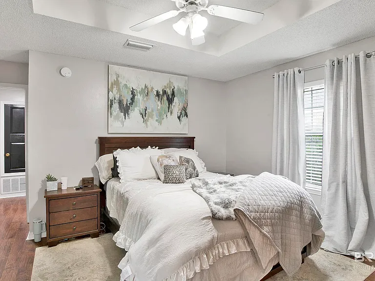 157 Oakwood Ave — Photo 11