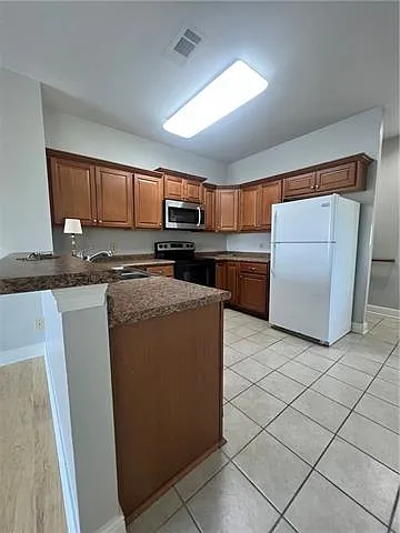 126 Lakeview Dr #B — Photo 5
