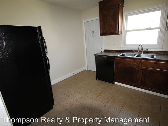 4th image of 810 N 46th St APT 10