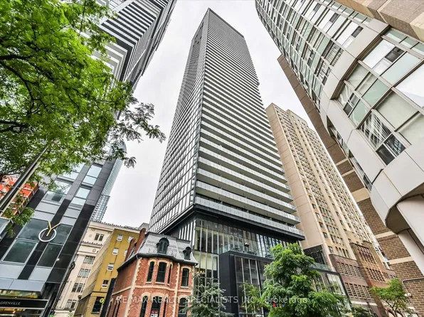 15 Grenville St, Toronto, ON