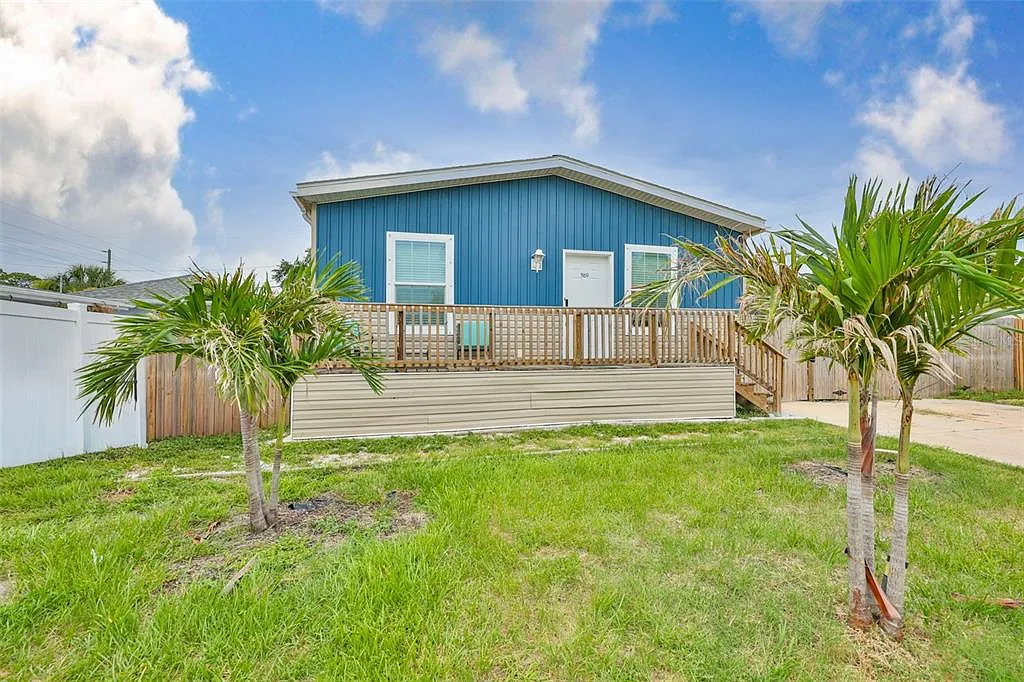 4 bed, 2.0 bath, 1620 sqft, $2,600 — Photo 3