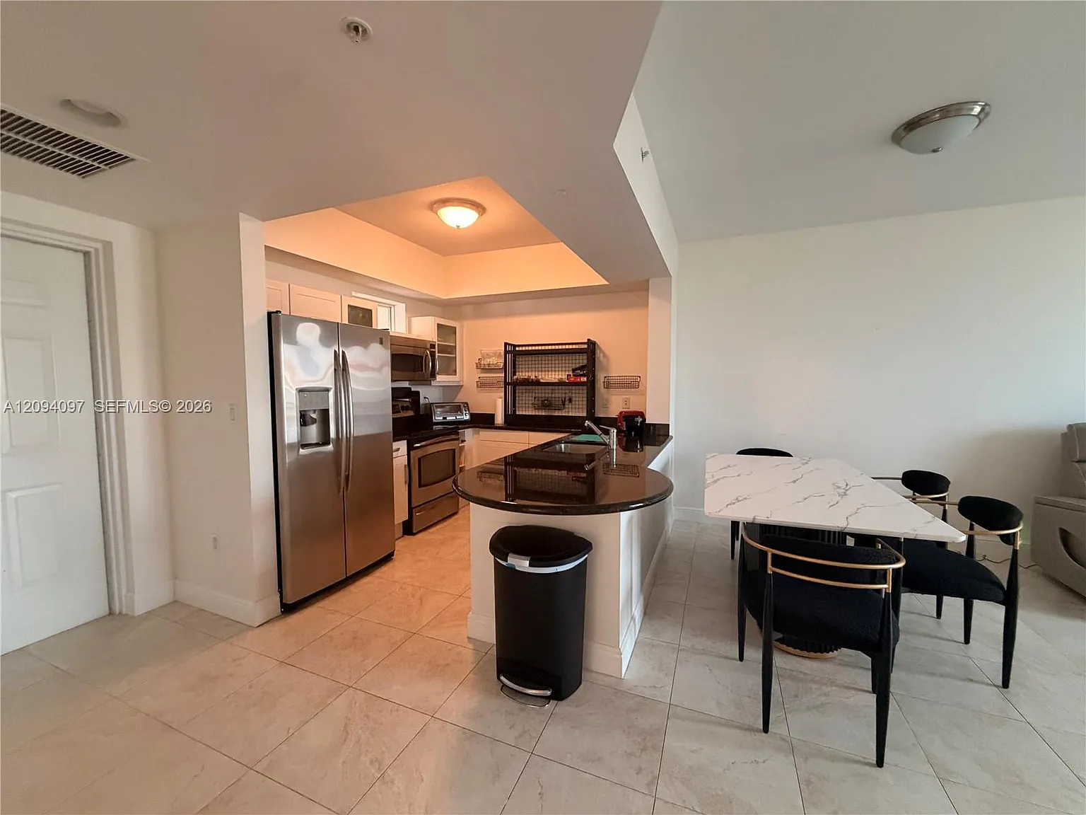 Downtown Dadeland Condo N — Photo 3