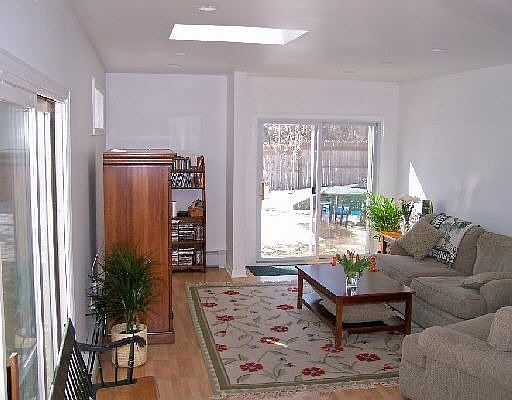 also 8/06, family room